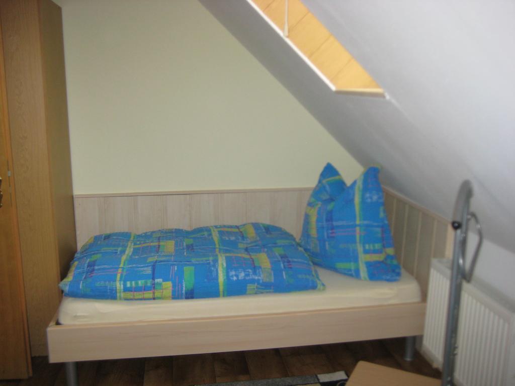 Ferienwohnung "Lindenblick" Gablenz Værelse billede